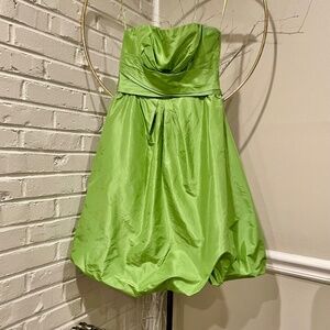 Donna Ricco New York Dress Size 6 Green 100% Silk